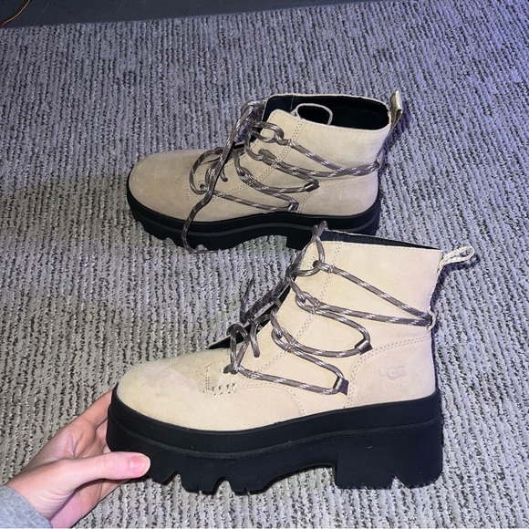 Ugg Brisbane Mustard Seed Suede Women’s Hiker Platform Waterproof Boots 9 NWOB - Picture 5 of 6